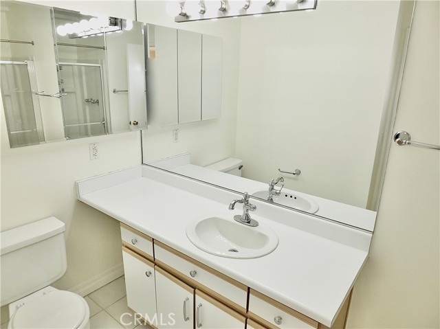 121 Sinclair Avenue, Glendale CA: https://media.crmls.org/medias/f75a38d3-d886-4bd1-9ad3-343628b11017.jpg