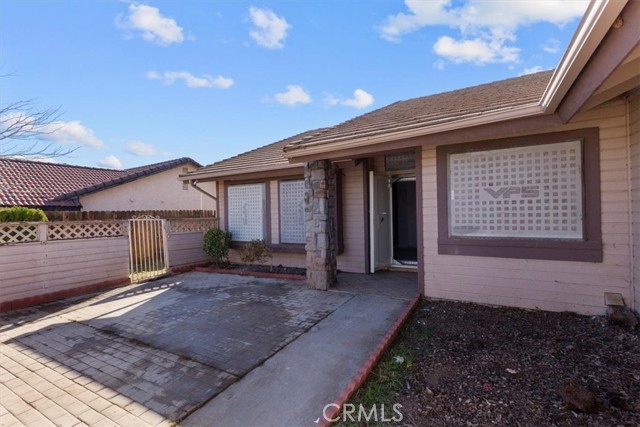 Detail Gallery Image 7 of 37 For 13511 Mountain Drive, Hesperia,  CA 92344 - 4 Beds | 2 Baths