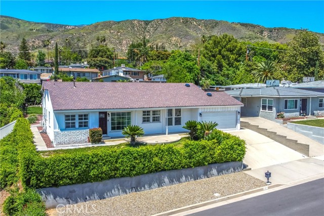 Detail Gallery Image 4 of 54 For 240 E 52nd St, San Bernardino,  CA 92404 - 4 Beds | 2/1 Baths