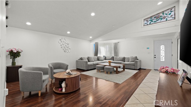 Image 11 of 31 For 28140 Tambora Drive