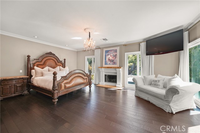 Detail Gallery Image 26 of 57 For 24762 Calvert St, Woodland Hills,  CA 91367 - 4 Beds | 4 Baths