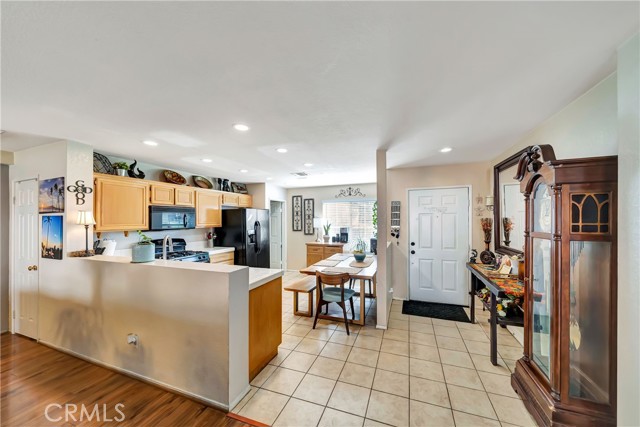 Detail Gallery Image 9 of 38 For 6041 Treehaven Ct, Lancaster,  CA 93536 - 3 Beds | 2 Baths