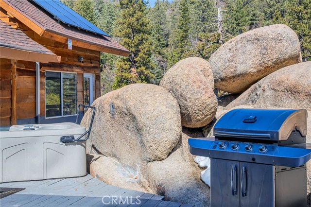 33141 Big Bear Lake Road, Running Springs, CA 92382