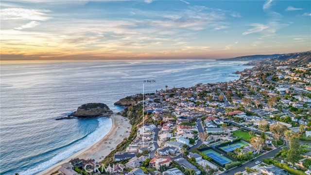 Detail Gallery Image 59 of 73 For 21 Bay, Laguna Beach,  CA 92651 - 6 Beds | 6/1 Baths