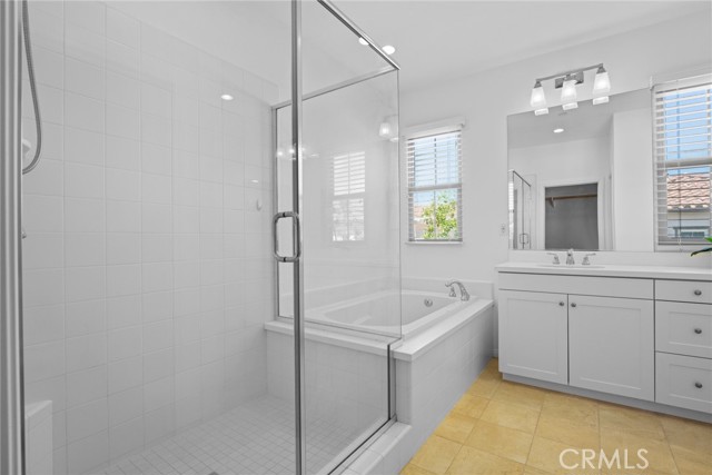 Detail Gallery Image 16 of 35 For 213 Cedarwood, Irvine,  CA 92620 - 4 Beds | 4 Baths