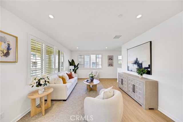 Detail Gallery Image 9 of 44 For 716 Spring Garden, Irvine,  CA 92618 - 3 Beds | 2/1 Baths