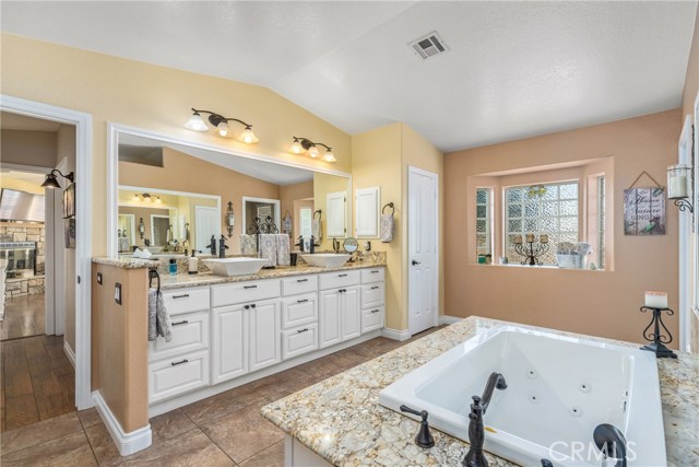 Detail Gallery Image 24 of 73 For 12325 Stuveling St, Oak Hills,  CA 92344 - 4 Beds | 2 Baths