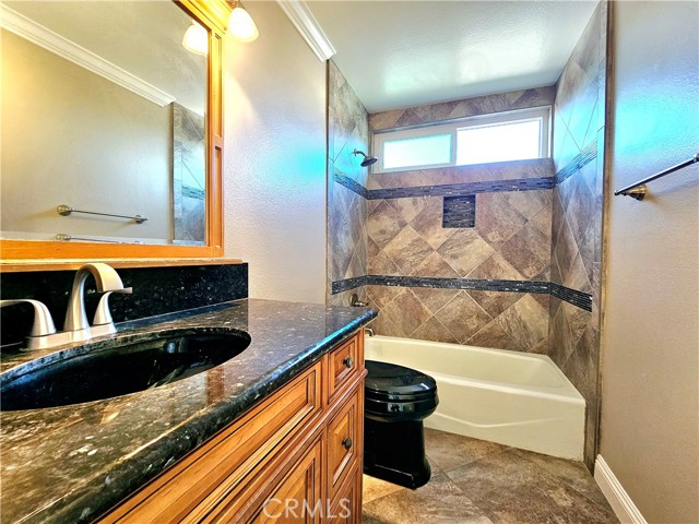 Detail Gallery Image 15 of 17 For 13 Lakegrass, Irvine,  CA 92604 - 3 Beds | 2/1 Baths