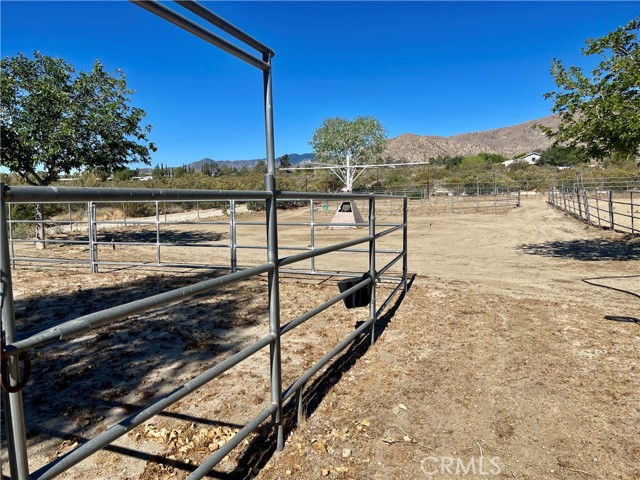 Detail Gallery Image 9 of 29 For 10731 Morongo Way, Morongo Valley,  CA 92256 - 4 Beds | 2/1 Baths
