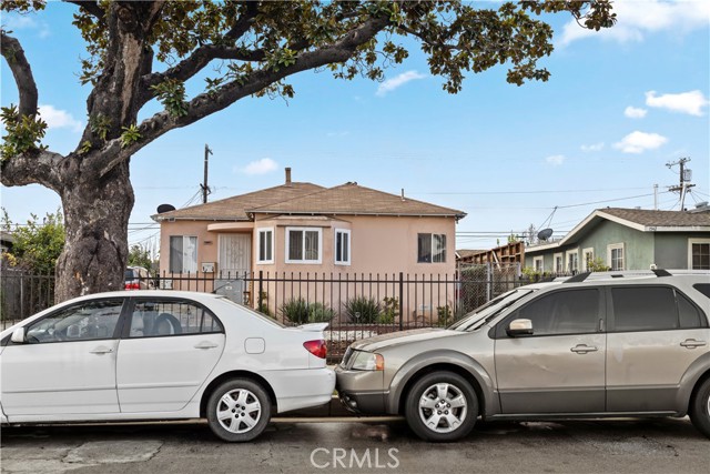 Detail Gallery Image 5 of 10 For 1538 W 85th St, Los Angeles,  CA 90047 - – Beds | – Baths