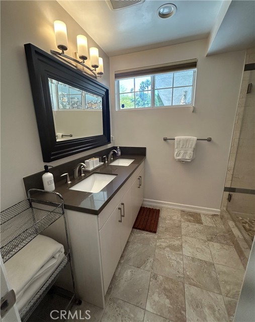 20283 Lorenzana Drive, Woodland Hills CA: https://media.crmls.org/medias/f763a546-2b38-46a1-876f-105306ab56b8.jpg