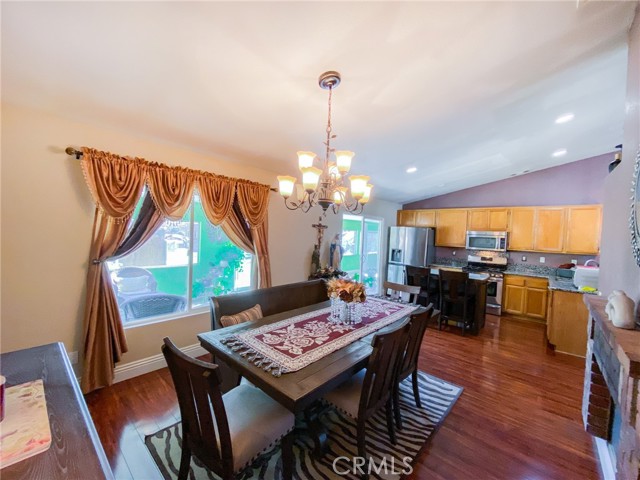 Detail Gallery Image 17 of 41 For 3320 Kipper, Palmdale,  CA 93535 - 4 Beds | 2 Baths