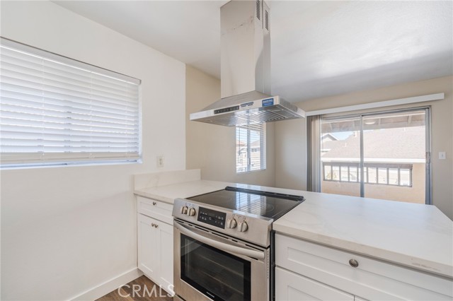 Detail Gallery Image 12 of 27 For 2155 Canyon #D,  Costa Mesa,  CA 92627 - 2 Beds | 1 Baths