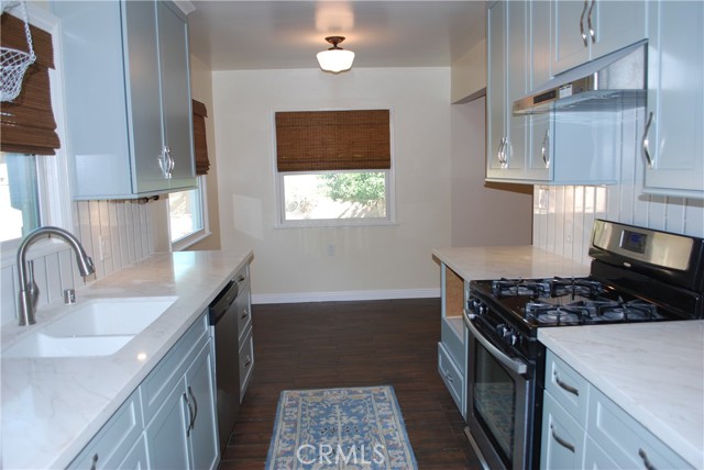 2498 Kellogg Park Dr, Pomona, CA 91768 photo 42