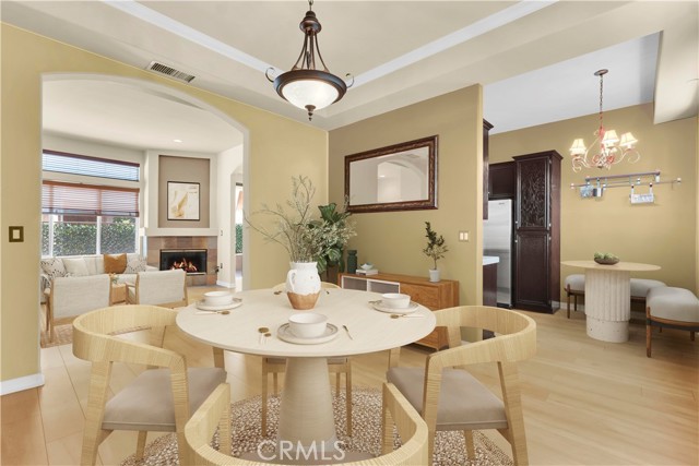 Detail Gallery Image 8 of 38 For 5242 Vesper #7,  Sherman Oaks,  CA 91411 - 3 Beds | 3 Baths