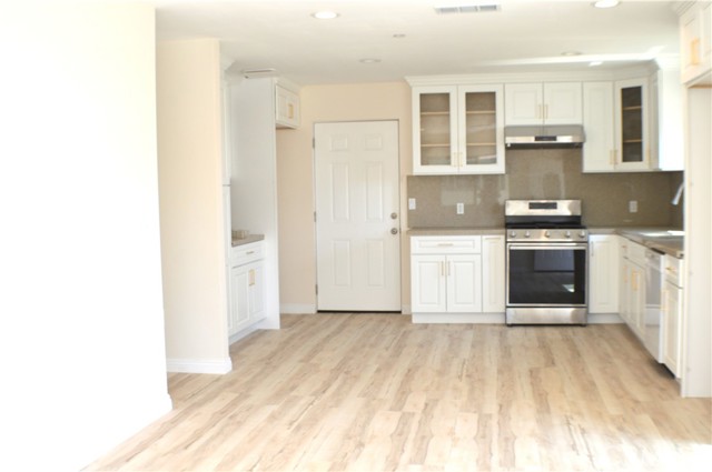 15711 Fairgrove Avenue, La Puente CA: https://media.crmls.org/medias/f76552f9-4cad-4505-bd9f-3436f8d58fdf.jpg