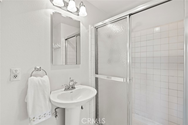 22443 Robin Oaks, Diamond Bar CA: https://media.crmls.org/medias/f76556f1-399e-4205-bdd5-d76ed26c491c.jpg