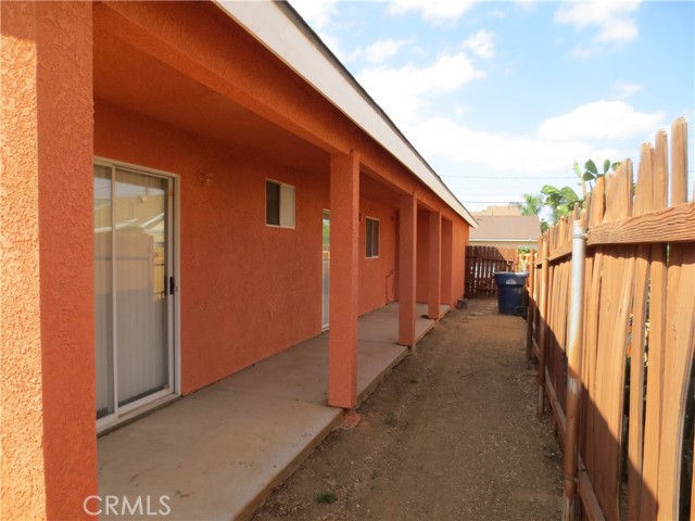 5855 Challen Avenue, Riverside CA: https://media.crmls.org/medias/f765899f-96ce-416c-b7e2-fa0ecedb010b.jpg