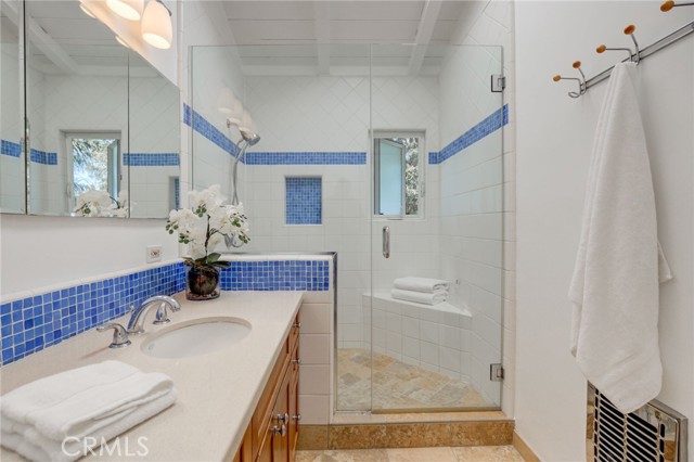 2104 Grandview Avenue, Manhattan Beach, California 90266, 3 Bedrooms Bedrooms, ,2 BathroomsBathrooms,Residential,Sold,Grandview,SB21209175