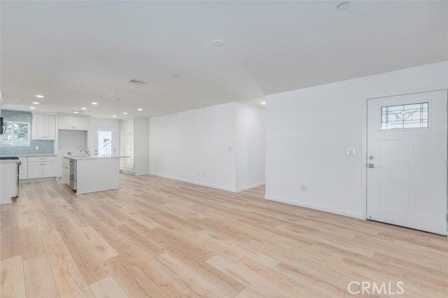 Detail Gallery Image 3 of 13 For 544 S Clementine, Anaheim,  CA 92805 - 3 Beds | 2 Baths