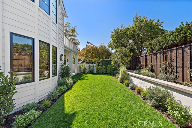 1963 Port Edward Place, Newport Beach CA: https://media.crmls.org/medias/f7673c9f-950a-415f-912c-0d622fafa218.jpg