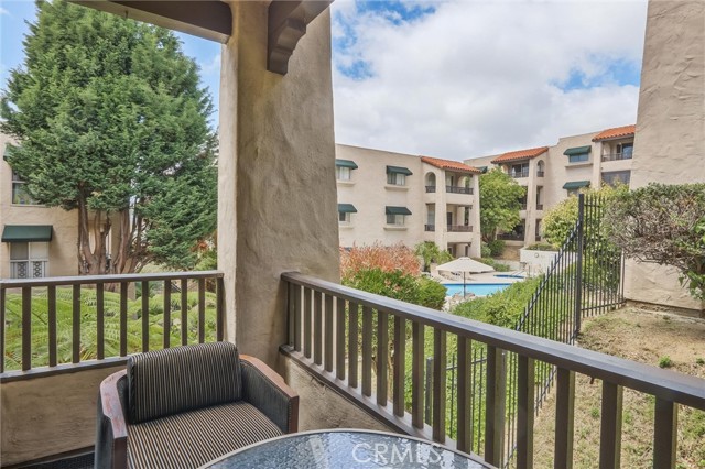 Detail Gallery Image 5 of 29 For 2522 Clairemont Dr #203,  San Diego,  CA 92117 - 2 Beds | 2 Baths