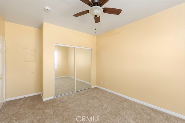 39600 Calle Gayube, Hemet CA: https://media.crmls.org/medias/f767dd87-6a8e-4378-b3d0-d5bedec1f670.jpg