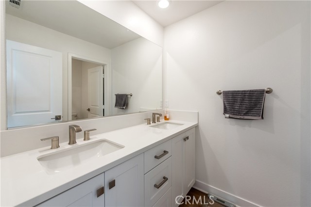 Detail Gallery Image 26 of 40 For 106 Culture, Irvine,  CA 92618 - 4 Beds | 2/2 Baths