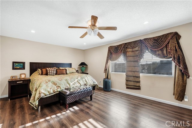 Detail Gallery Image 15 of 40 For 7936 Laramie Ave, Winnetka,  CA 91306 - 4 Beds | 2 Baths