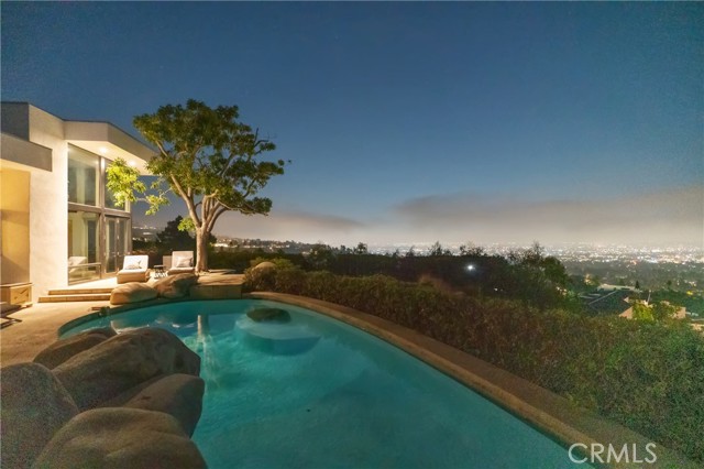 Detail Gallery Image 28 of 29 For 1436 Summitridge Dr, Beverly Hills,  CA 90210 - 4 Beds | 5/1 Baths