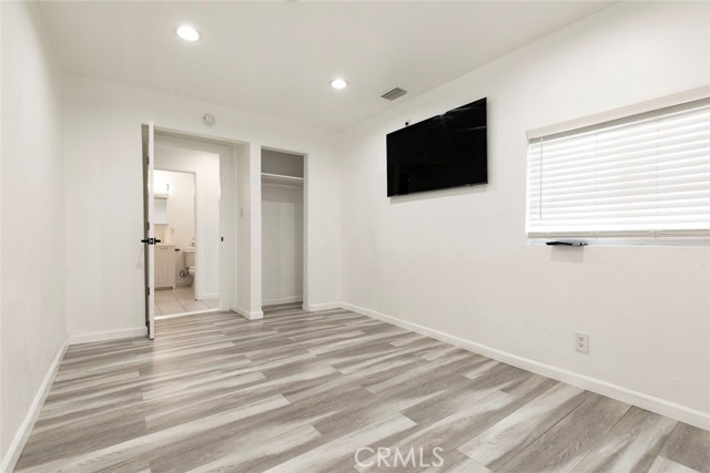 10265 Strathern Street, Sun Valley CA: https://media.crmls.org/medias/f7695a46-1b15-4329-bb24-3487fb022346.jpg