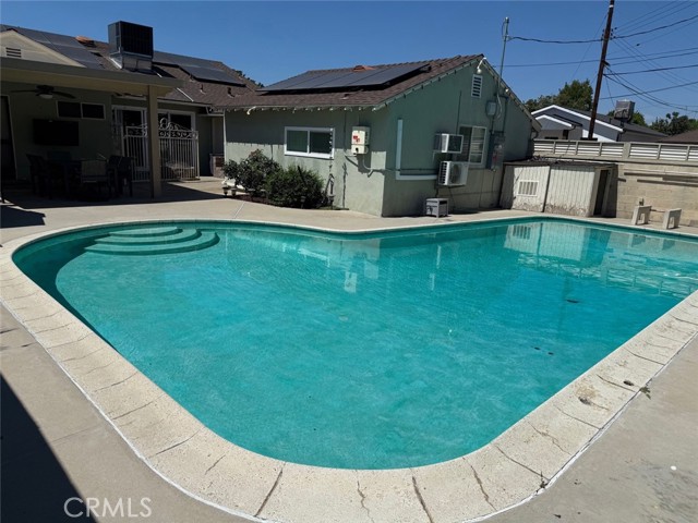 7232 Katherine Avenue, Van Nuys CA: https://media.crmls.org/medias/f7697572-e0c6-4bca-a1c7-d3dbf0491fb6.jpg