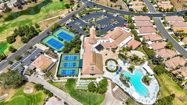 40049 Corte Fortuna, Murrieta CA: https://media.crmls.org/medias/f76a5c0a-b640-4370-9ca9-a8843abf3c93.jpg