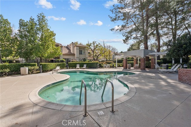 Detail Gallery Image 49 of 64 For 24436 Hampton Dr #C,  Valencia,  CA 91355 - 2 Beds | 2/1 Baths