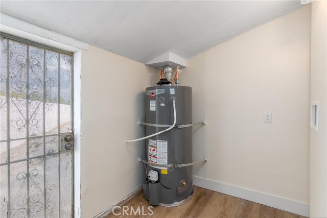 Detail Gallery Image 13 of 33 For 6823 Orange, Highland,  CA 92346 - 5 Beds | 2 Baths