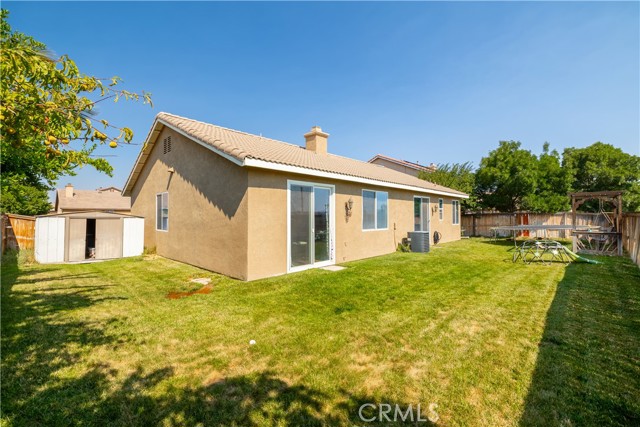 8421 Long View Avenue, Hesperia CA: https://media.crmls.org/medias/f76d1e97-f917-45ef-9507-8b86b2bbce2f.jpg