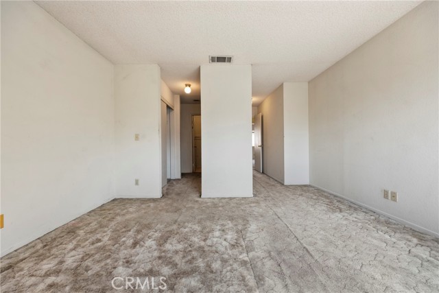 Detail Gallery Image 15 of 38 For 16590 Terrace Ln #G,  Fontana,  CA 92335 - 3 Beds | 2/1 Baths