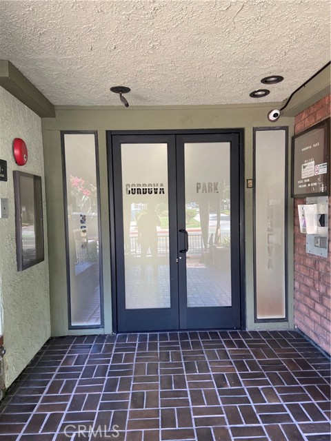 Detail Gallery Image 2 of 42 For 330 330 Cordova Street #261,  Pasadena,  CA 91101 - 2 Beds | 2 Baths