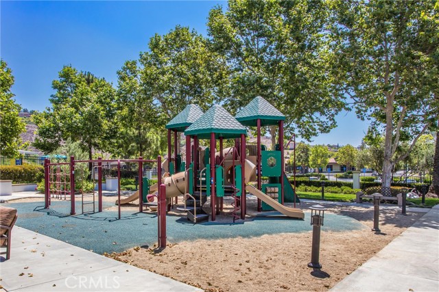 16873 Valley Spring Drive, Riverside CA: https://media.crmls.org/medias/f76e7c7f-b1b0-49f7-8318-839063be96d3.jpg