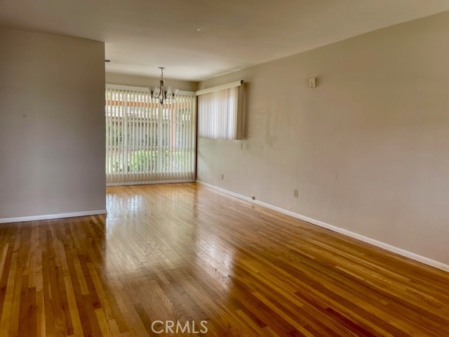 8600 Stansbury Avenue photo 3