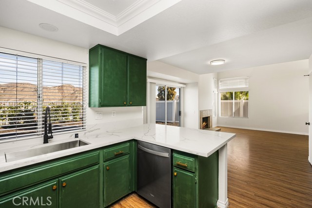 Detail Gallery Image 10 of 18 For 13410 Crystal Springs, Corona,  CA 92883 - 3 Beds | 2/1 Baths