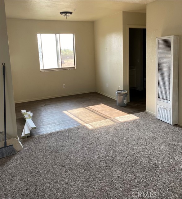 Detail Gallery Image 3 of 7 For 149 Julia, San Bernardino,  CA 92408 - 1 Beds | 1 Baths