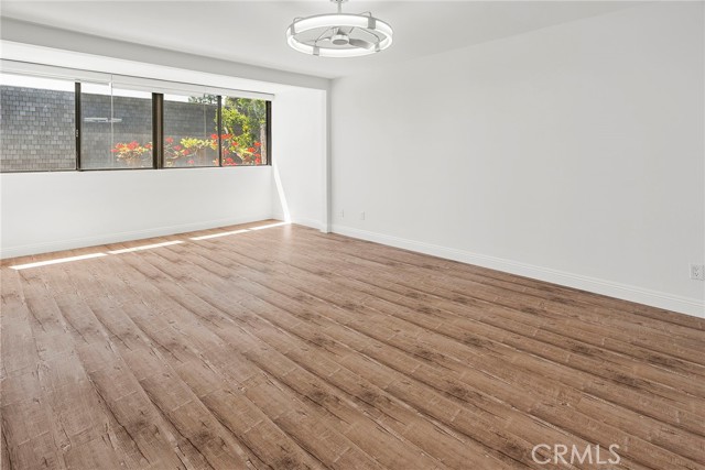 Image 14 of 34 For 4738 La Villa Marina  H