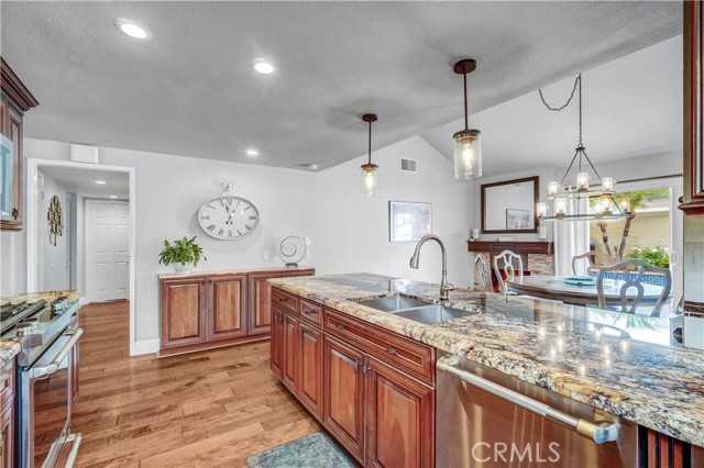 Image 13 of 31 For 631 Holmes Avenue
