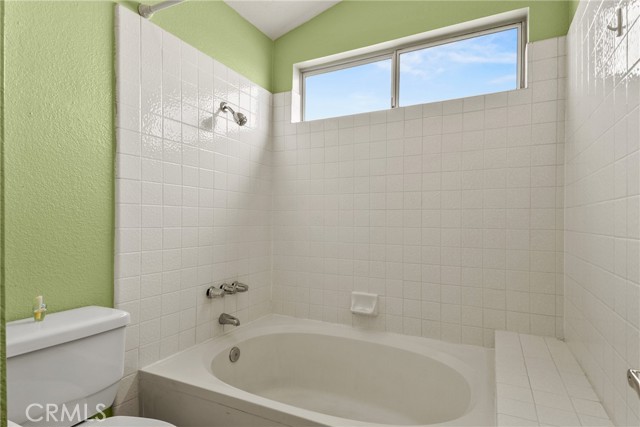 25708 Oak Ct, Moreno Valley CA: https://media.crmls.org/medias/f770b211-025f-4a2f-a945-86f7eefeeab6.jpg