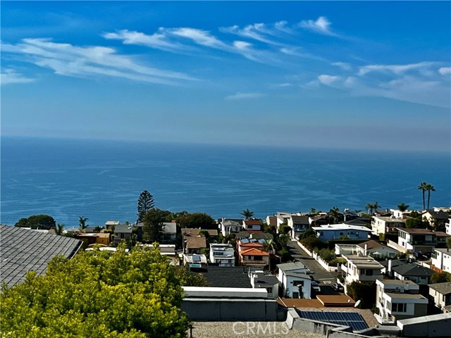 Detail Gallery Image 4 of 32 For 969 Acapulco St, Laguna Beach,  CA 92651 - 3 Beds | 2/1 Baths