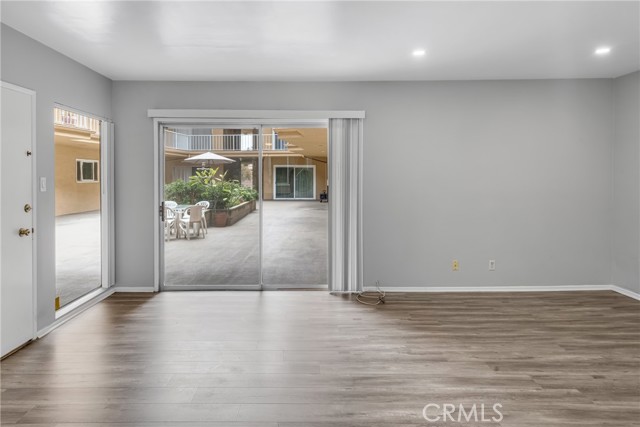 2033 E. 3rd St., Long Beach CA: https://media.crmls.org/medias/f771e589-be97-47ce-8569-7c5c2f3151c7.jpg