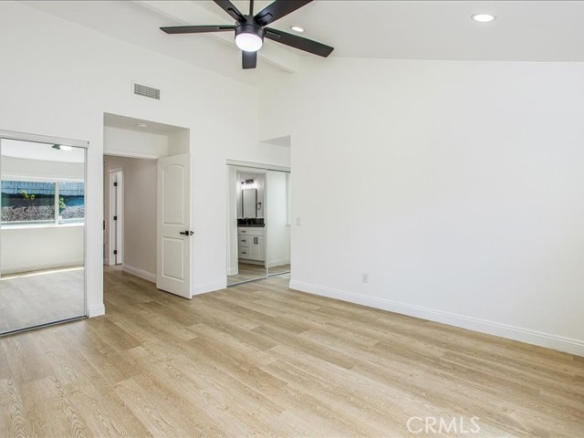 5734 N E Street, San Bernardino CA: https://media.crmls.org/medias/f77263ea-9d86-4cfc-9367-4b1b52d432c7.jpg