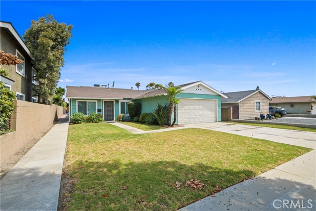 Detail Gallery Image 2 of 22 For 4331 Farquhar Ave, Los Alamitos,  CA 90720 - – Beds | – Baths