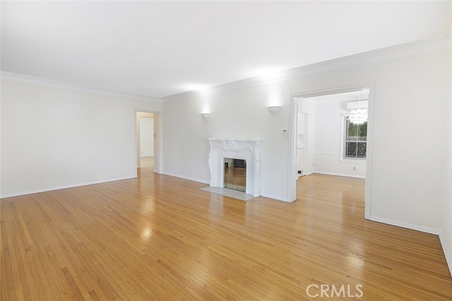 Detail Gallery Image 11 of 37 For 5966 San Vicente Bld #3,  Los Angeles,  CA 90019 - 1 Beds | 1 Baths